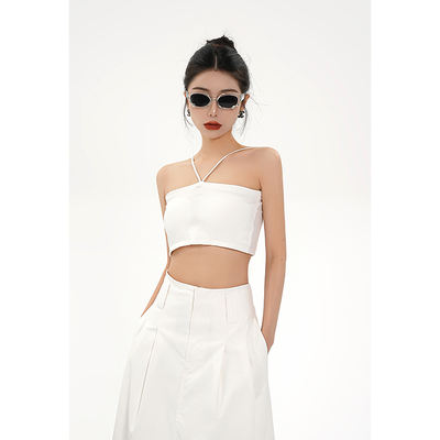 SRYS 'new American-style black and white strapless mini halter top with a chest pad, paired with a base knitted top for women