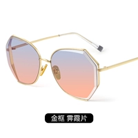 Золотая кадр