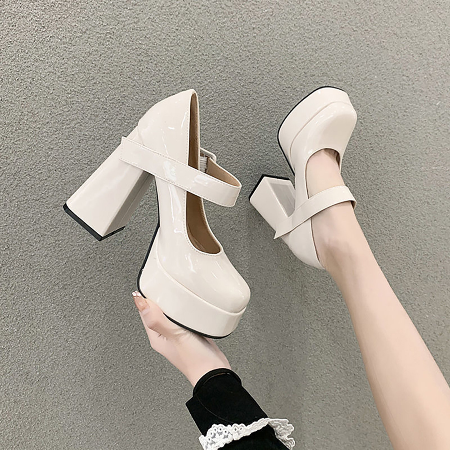 White patent leather Mary Jane shoes for women with chunky heels, platform soles, and a single buckle; comfortable and versatile high heels for petite women, perfect for formal wear.