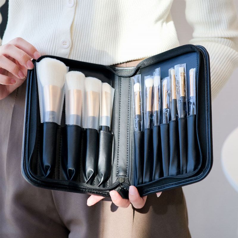 A set of full face makeup beautiful artisan brush set with animal wool wool makeup brush 11