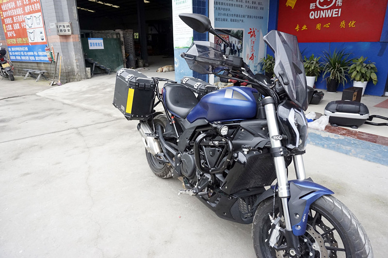 Áp dụng cho hợp kim nhôm Benelli 502C ba hộp 502C hợp kim nhôm hộp phía sau hộp thân thùng khung - Xe gắn máy phía sau hộp cốp sau xe máy