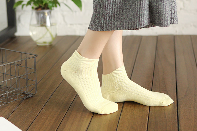 Bít tất Phụ nữ Vớ thấp Cotton Cotton Bít tất mùa hè và mùa thu Mới Đôi kim sọc dọc Đồng bằng hoang dã Tất vớ sinh viên Vớ cotton tất cổ cao