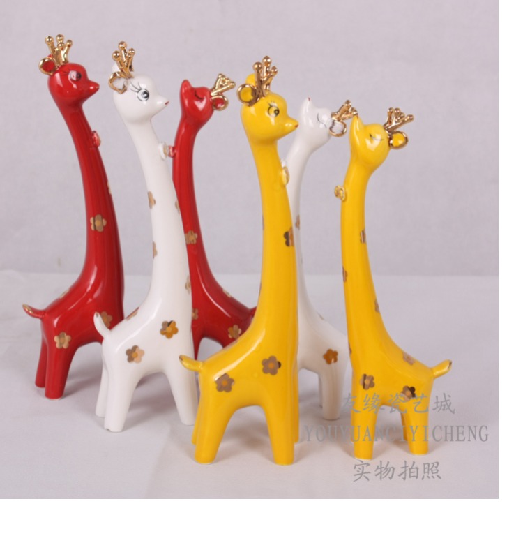 Cặp vợ chồng trang trí phim hoạt hình mận hươu thủ công phòng khách tủ rượu trang trí nội thất hươu cao cổ phụ kiện gốm vật dụng dcor phòng ngủ