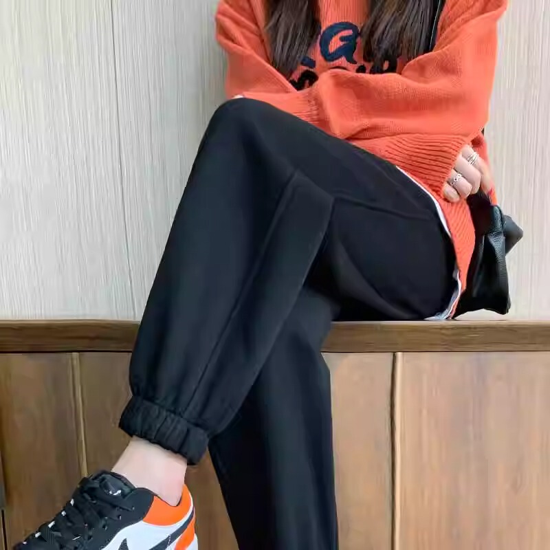 Black Women's Sweatpants, Autumn and Winter Style, High-Waisted, Loose Fit, Slimming, Pure Cotton, Suitable for Petite Women, Casual Pants, Trendy Black Women's Sweatpants, Autumn and Winter Style, High-Waisted, Loose Fit, Slimming, Pure Cotton, Suitable for Petite Women, Casual Pants, Trendy