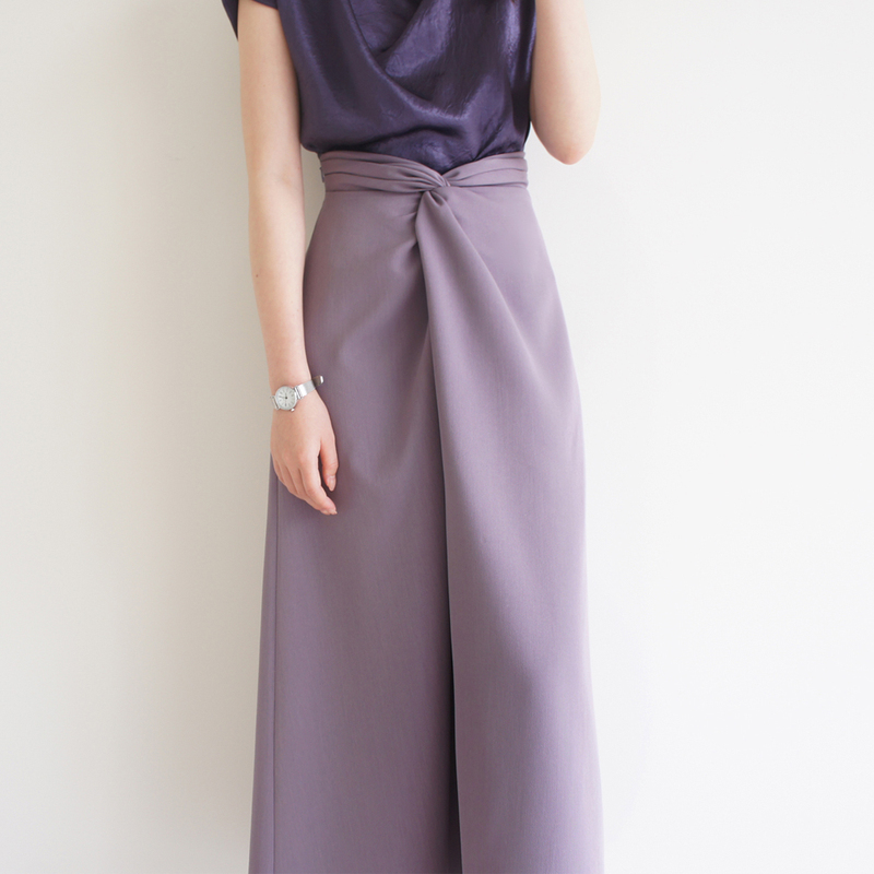 Lost and Found Purple High-Waisted Draped Twisted A-Line Skirt with Elastic Waistband and Gentle Fit Lost and Found Purple High-Waisted Draped Twisted A-Line Skirt with Elastic Waistband and Gentle Fit