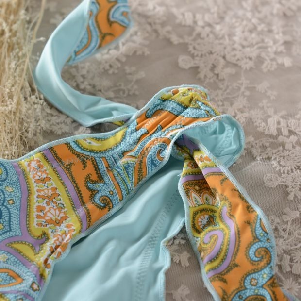 Ý cao cấp nổi tiếng của phụ nữ thời trang quần bơi retro bikini suối nước nóng với quần bơi tam giác chia bo bikini