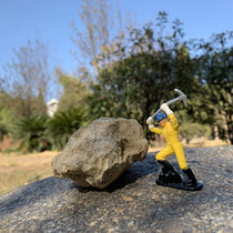 Foreign workers Doll ornaments porters chainsaw workers Multi-species small toys Home children learn to identify types of work