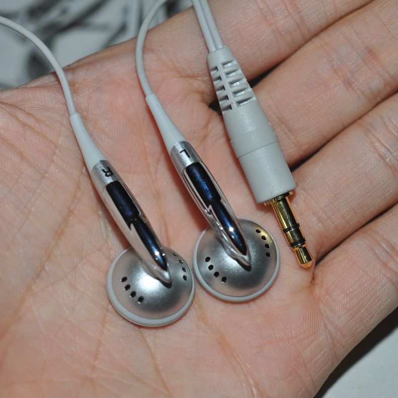 Big factory stock original hifi fever reduction retro headphones high resolution loud field earplug MP3 mobile phone headphones