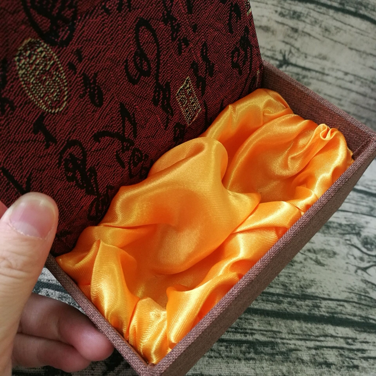 Vòng tay hạt cao cấp wenwan thổ cẩm quà tặng đồ trang sức vòng đeo tay bao bì hộp hộp trang sức hộp quà tặng tua - Vòng đeo tay Cuff vòng tay tỳ hưu