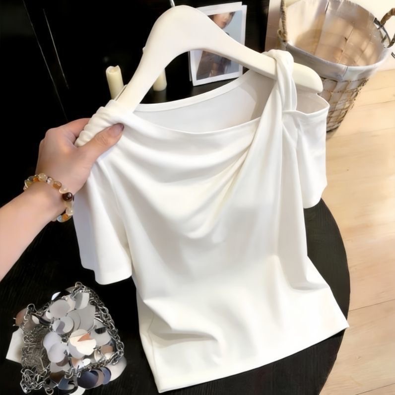 Trendy Short-Sleeve T-Shirt for Women with a Slanted Neckline and Off-Shoulder Design, 2026 Summer New Style, Slim Fit, Versatile, Age-Reducing Top Trendy Short-Sleeve T-Shirt for Women with a Slanted Neckline and Off-Shoulder Design, 2026 Summer New Style, Slim Fit, Versatile, Age-Reducing Top