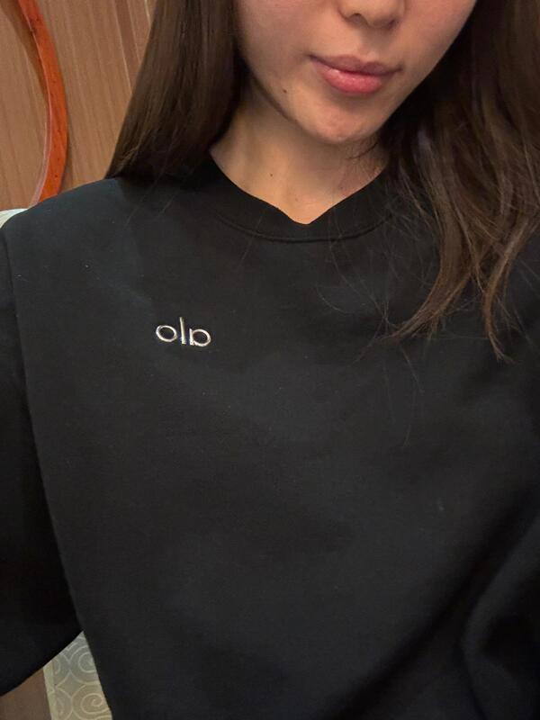 [in Stock] Alo New Women's Short-Sleeve T-Shirt with Silver Letter Logo, Simple and Loose, Unisex Top for Summer