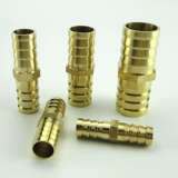 Прямое слово водных труб в пагодном суставе пагоды