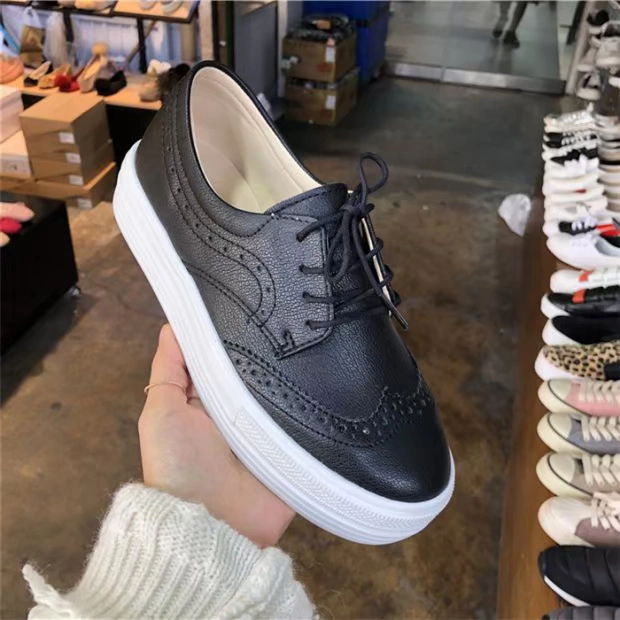 Hàn Quốc mùa xuân mới 2019 brogues tròn ngón chân dày dây buộc dưới đáy bình thường không thấm nước giày nữ nền tảng không thấm nước Dongdaemun giày thấp trên - Giày cắt thấp