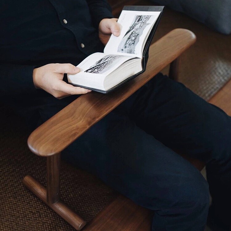 Listening to the bell and the tatami armrests with a few new Chinese-style solid wood black walnut modern and simple Suyuan Furniture