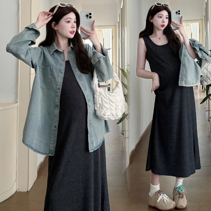 Plus-Size Maternity Tank Top Dress Set, Spring and Autumn Casual Fashion Denim Shirt Jacket, High-End and Elegant, Suitable for 200 Pounds Plus-Size Maternity Tank Top Dress Set, Spring and Autumn Casual Fashion Denim Shirt Jacket, High-End and Elegant, Suitable for 200 Pounds