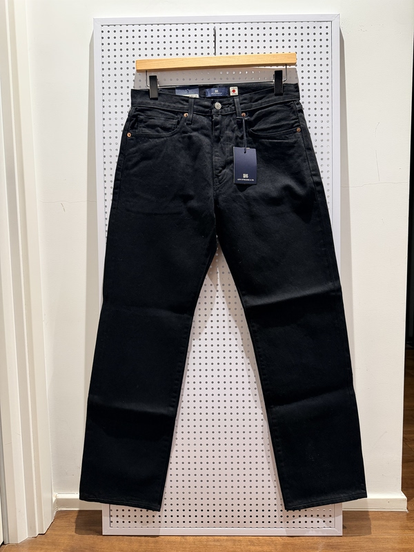Levis 2026Bluetab Red-Edged Straight-Leg Pure Black Heavy-Duty Jeans 0033V-0007 Levis 2026Bluetab Red-Edged Straight-Leg Pure Black Heavy-Duty Jeans 0033V-0007