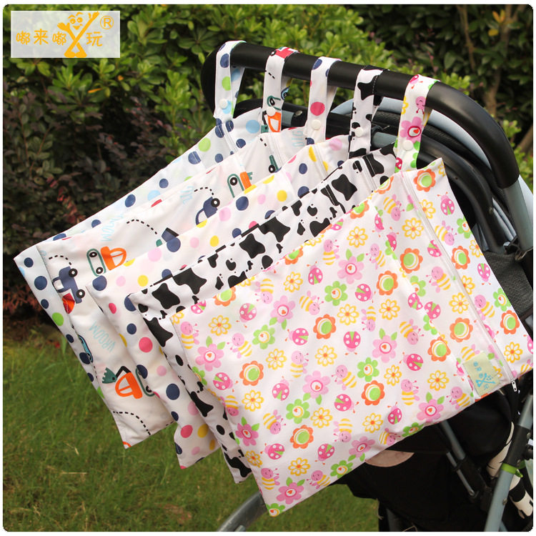 Crib collecting bag hanging bag Waterproof Diaper Bagging Clothes Urine Sheet Cashier Bags Pee Unwet Bags Out of Portable