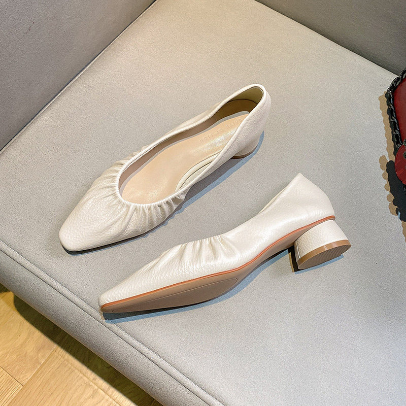 Small square head coarse heels with grandma Nana Woman 2021 Spring Autumn New Folds Fashion Shallow 100 lap comfort low heel single.