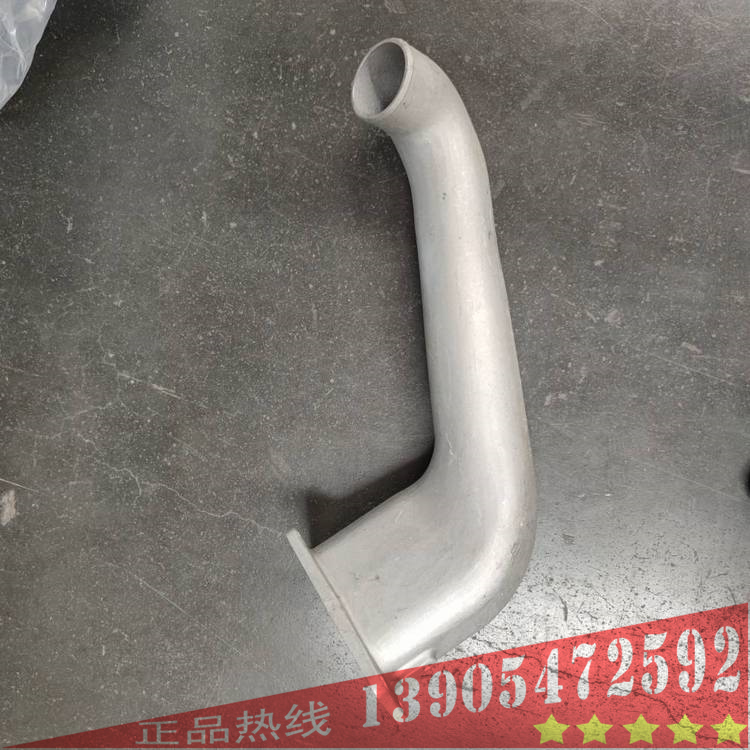山推 SD22 進(jìn)氣管