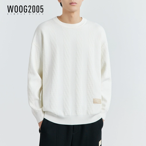 Белый трехмерный демисезонный трендовый удерживающий тепло свитер, человеческий датчик, свободный крой