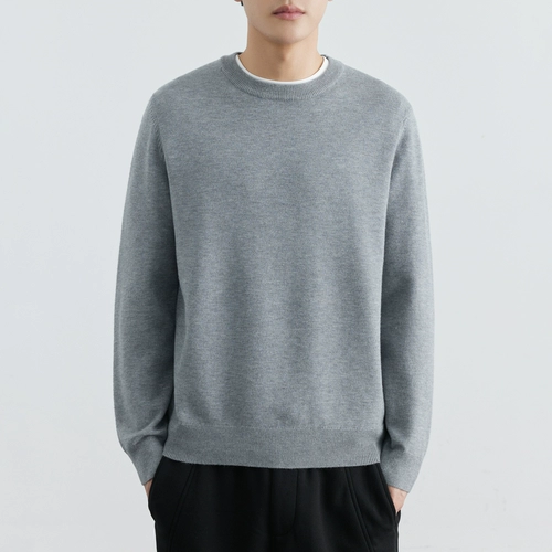 Однотонный свитер