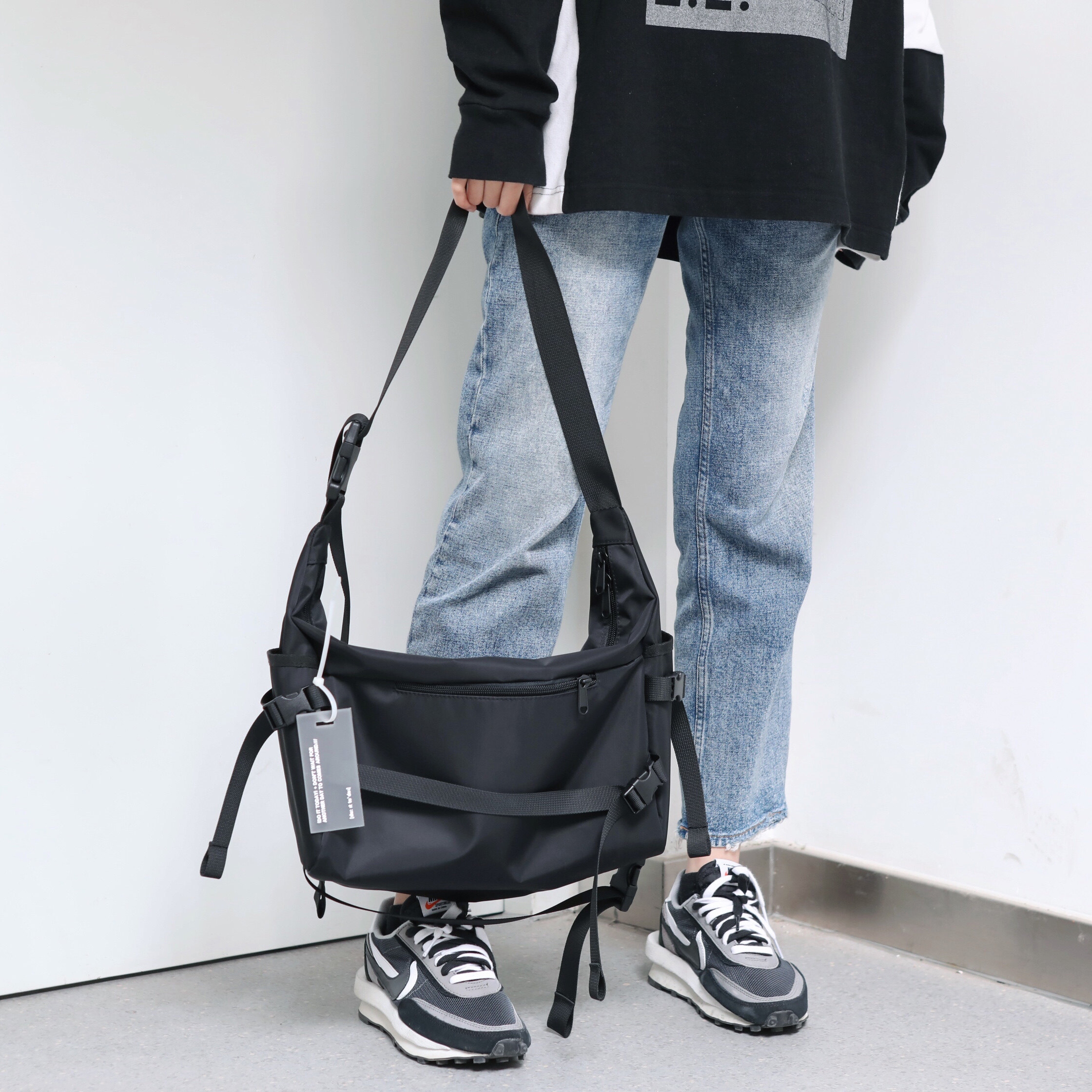 Day Ensemble Slanted Satchel men's single shoulder bag Guys buns bag Chauded Postbag Shoulder Bag Tooling Satchel and Damp Men Bag