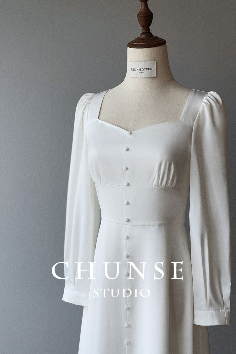 Gentle sense of atmosphere! New satin French dress Engagement registration certificate dress Spring women's small white dress