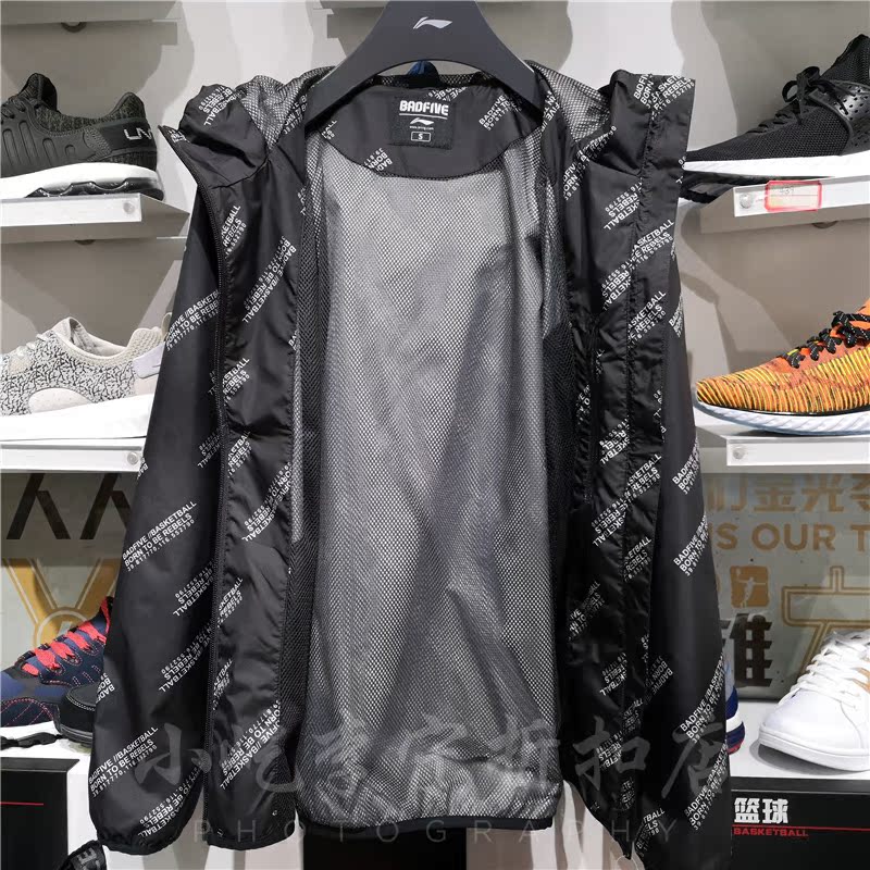 Li Ning 2019 mùa xuân mới bóng rổ nam BAD FIV 5 loạt áo gió thể thao chống gió AFDP015 - Áo gió thể thao áo khoác gió adidas nữ
