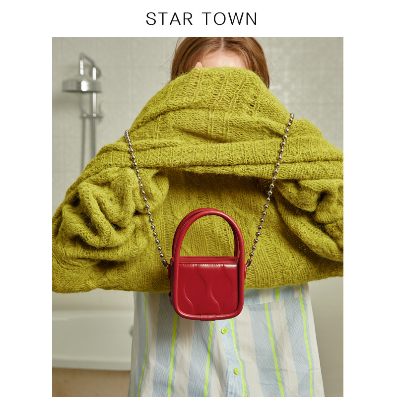 STARTOWN2022 Spring Summer Mini Packet Bag Original Design Mini Bag Inclined Satchel Handbag 100 lap fashion