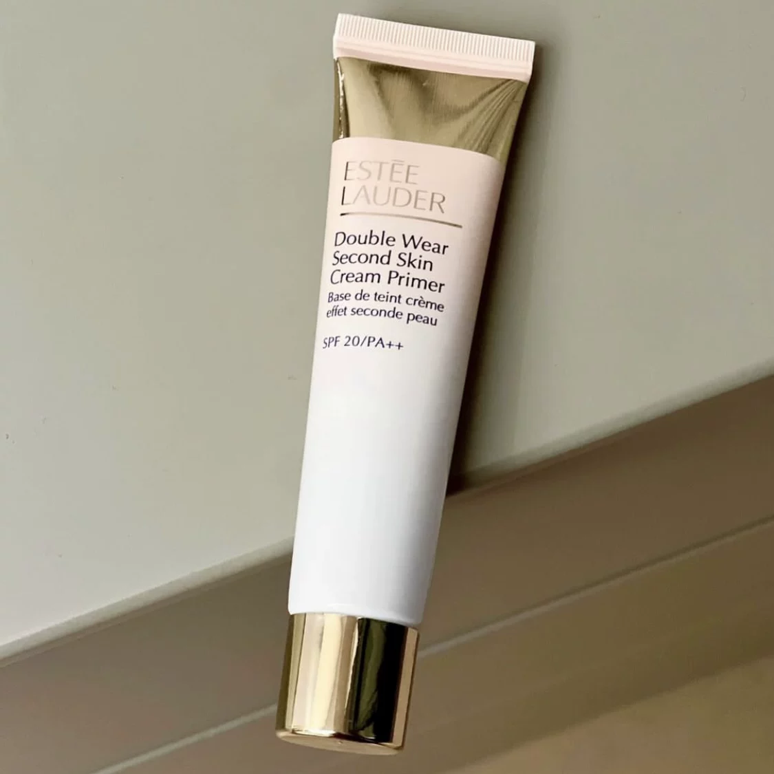 Победа ставок 25.10 Estee Lauder dw макияж и уход за кожей Kiss макияж подготовка SPF20++ 40 мл