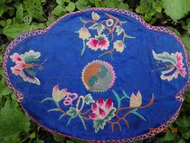Hand embroidered Miao embroidery old embroidery National embroidery pine peach embroidery * HM series embroidery piece 315