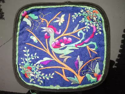 Hand-made embroidery seedlings embroidery pieces old embroidery National embroidery pine peach embroidery * flower embroidery piece 160