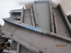 Косоуры Лоток лестничного лотка столбца киля