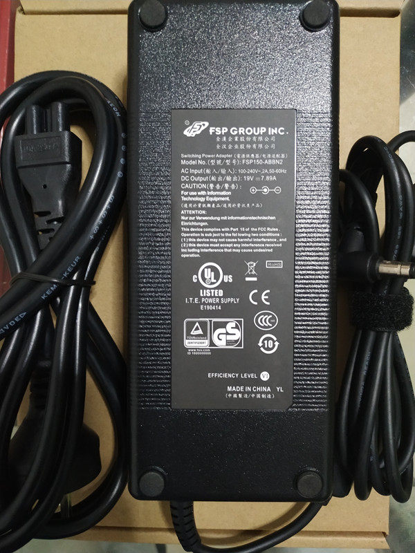 Applicable mechanic night eagle F117-F1K F2K laptop power supply connector charger 19V 7 89A