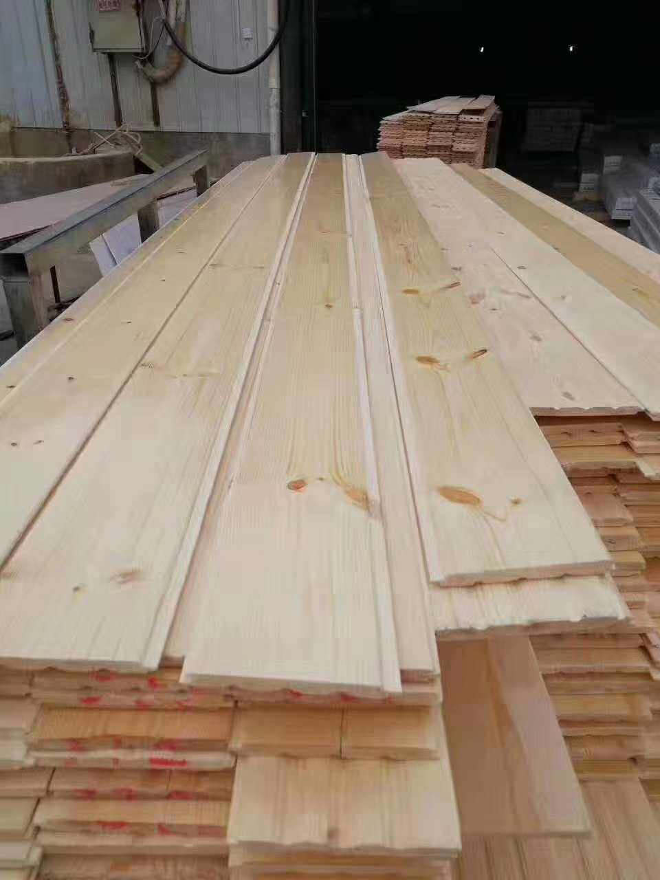 Paint-free board Wainscoting Suspended ceiling Spruce