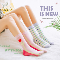 19 autumn new big magic tree hyuna small flower plaid small fresh INS cute Japanese pure cotton socks middle tube womens socks