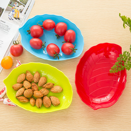 Chinese New Year snack storage fruit plate fruit plate candy plate melon seeds placed leaves fruit plate kitchen storage
