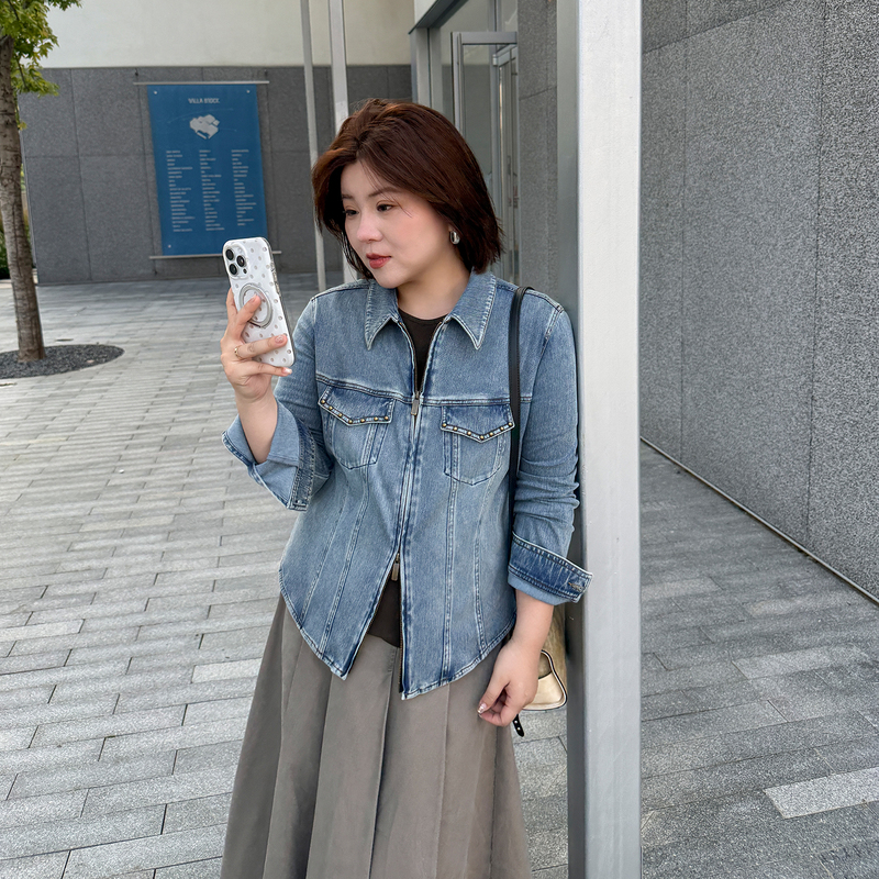 Muzi Ideal Plus Size Vintage Blue Denim Jacket for Women, New Autumn Style, High Elastic Waist-Tightening Lapel Short Top Muzi Ideal Plus Size Vintage Blue Denim Jacket for Women, New Autumn Style, High Elastic Waist-Tightening Lapel Short Top