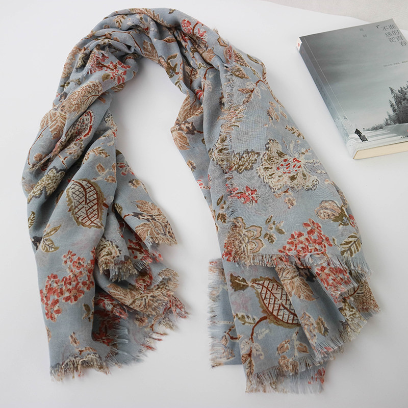 Outer single fruit floral scarf spring, summer, autumn and winter white forget-me-not red, blue and yellow shawl women comfortable and versatile thin section