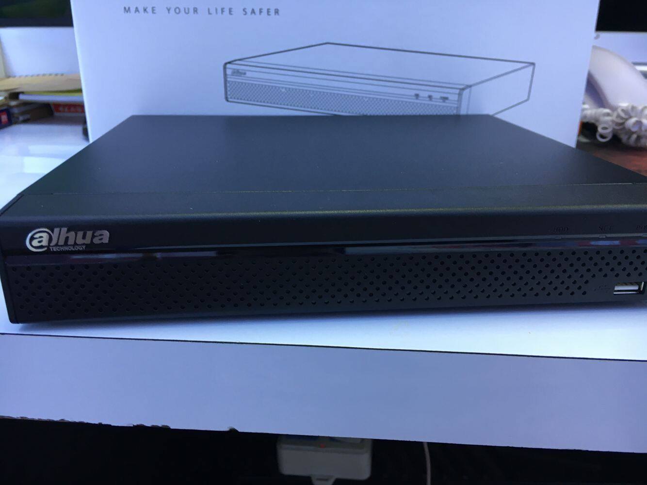 Dahua Overseas International English English DHI-NVR4104HS-4KS2 L NVR4 Road Internet Host Spot