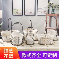 New Linyi pastoral willow weaving craft wrought iron straw weaving hand-held flower arrangement small flower basket basket with hand gift class succulent basket