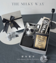 New year gift birthday gift boy boyfriend husband married best man hand gift business company employee gift box