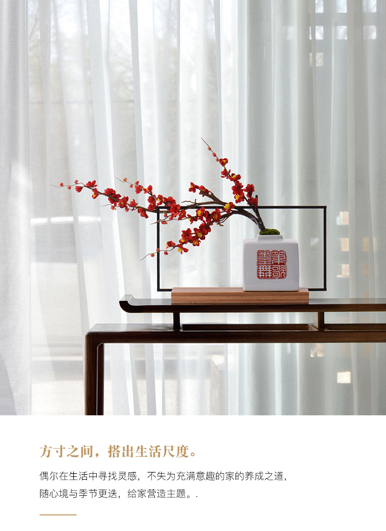 Ceramic vase furnishing articles, the sitting room is the study of new Chinese style name plum flower potted flower, flower implement example room dry flower, flower art as a whole