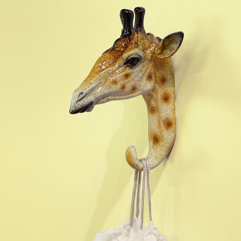 �ձ��Ӷ���ͷ����ǽ��