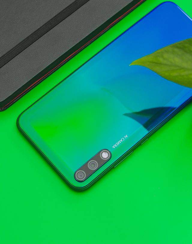 华为畅享10用黑科技打造沉浸式娱乐体验