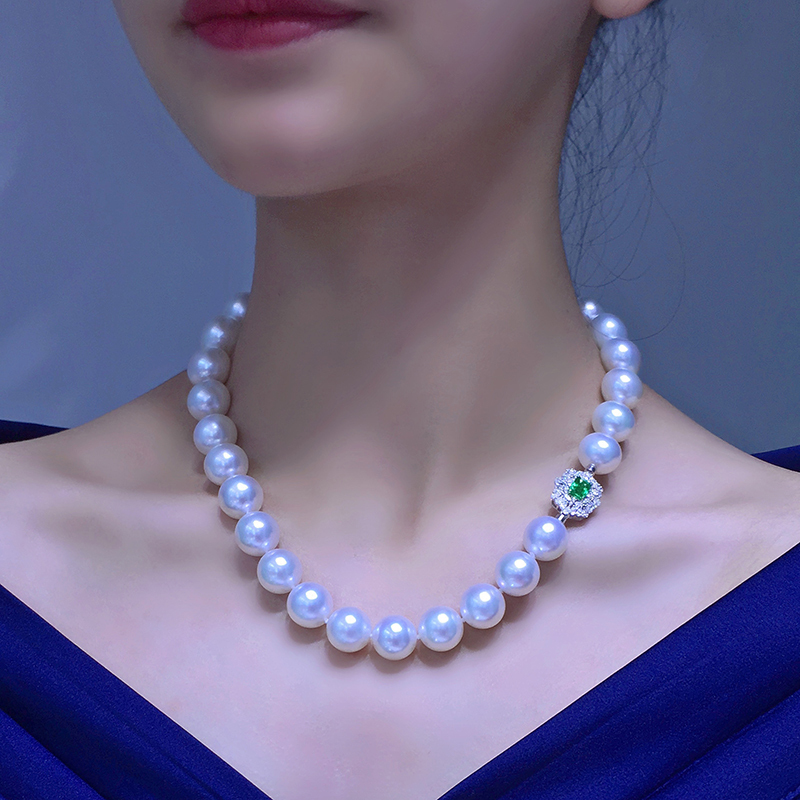 Australian South Sea White Pearl Necklace Natural Silver Luster Australian White Seawater Perfectly Round Extremely Lustrous Venus Certified in Stock Australian South Sea White Pearl Necklace Natural Silver Luster Australian White Seawater Perfectly Round Extremely Lustrous Venus Certified in Stock