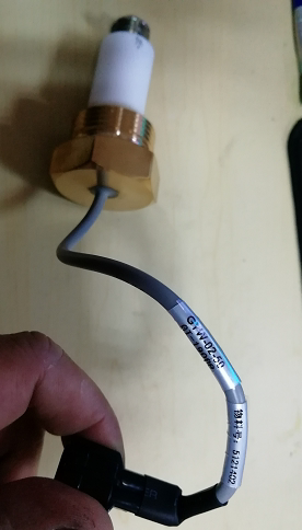 York YSPA oil level switch SAP: 5121402