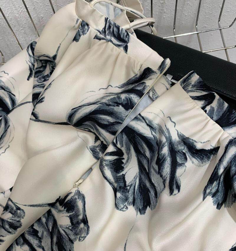 chic French retro high-end halter dress, summer ink-wash print, beach vacation, seaside photo long dress for women pic 7