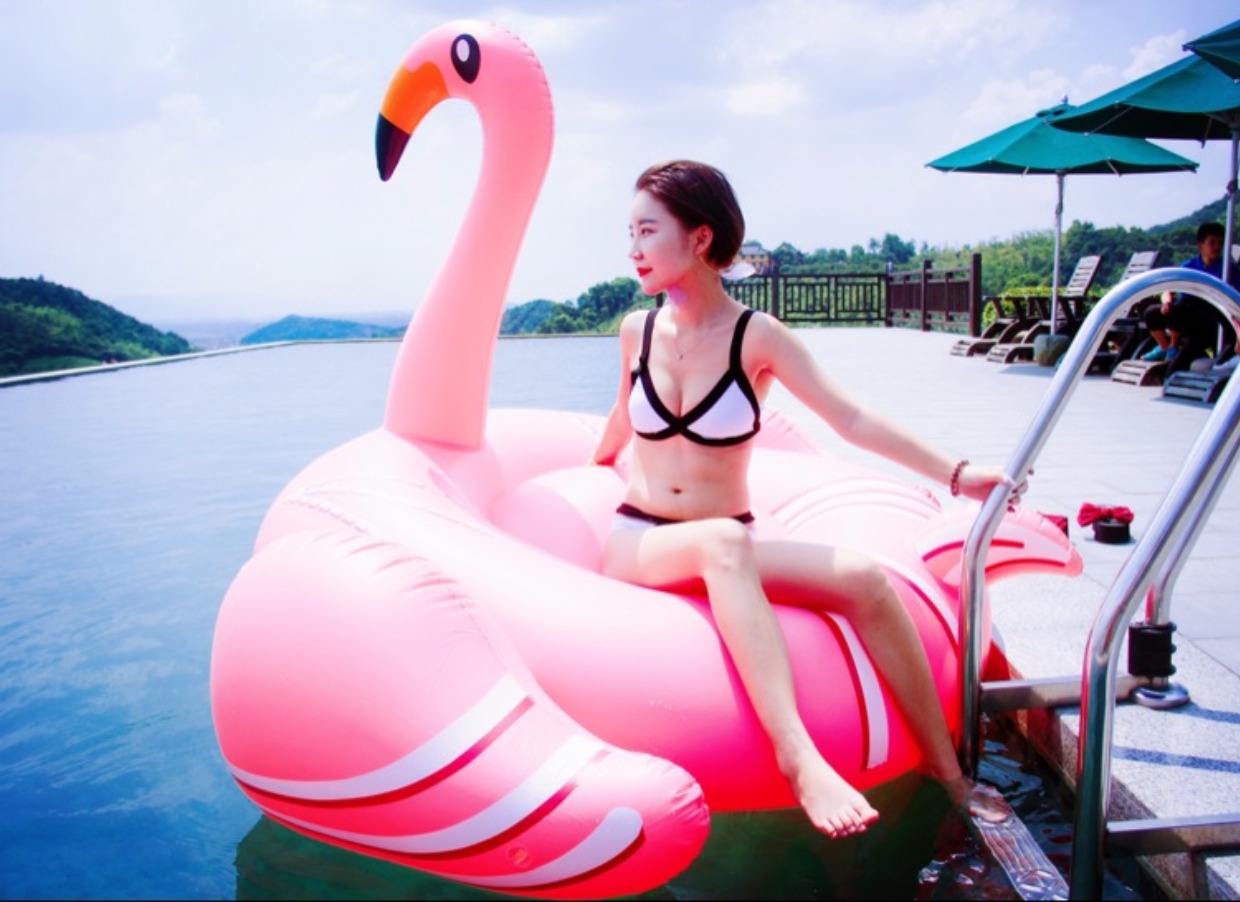 Băng tập hợp bikini băng bó màu sắc phù hợp với áo tắm chia nhỏ bộ đồ tắm