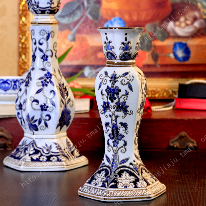 Blue and white porcelain based Chinese style household decorative ceramic candlestick manual carve patterns or designs on woodwork candlestick ceramic candlestick candlelight dinner